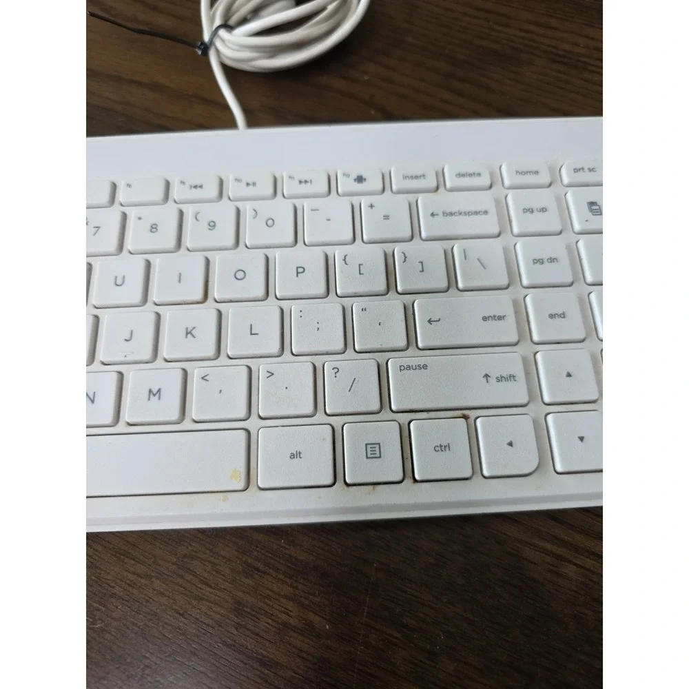 HP‎ KBAH21 USB Wired Super Slim Thin White PC Keyboard Lightweight Z1
